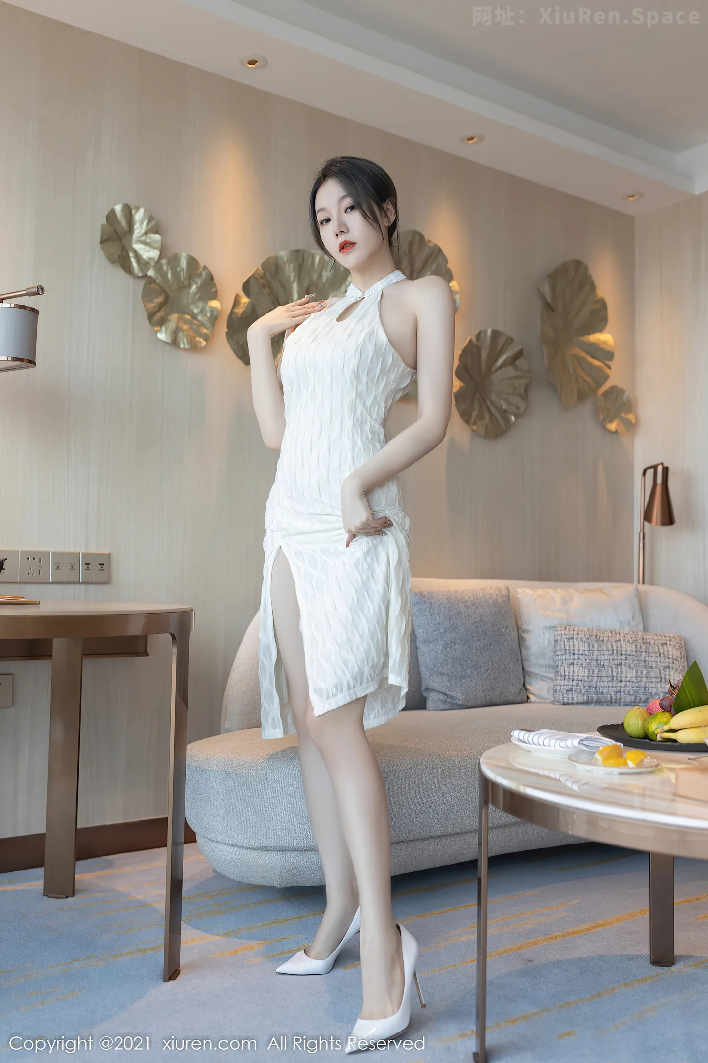图片[4]-[XiuRen秀人网]VOL.4308 模特安然Maleah私房脱白纱连衣裙露红色蕾丝内衣惹火诱惑写真80P-秀人网官方网站